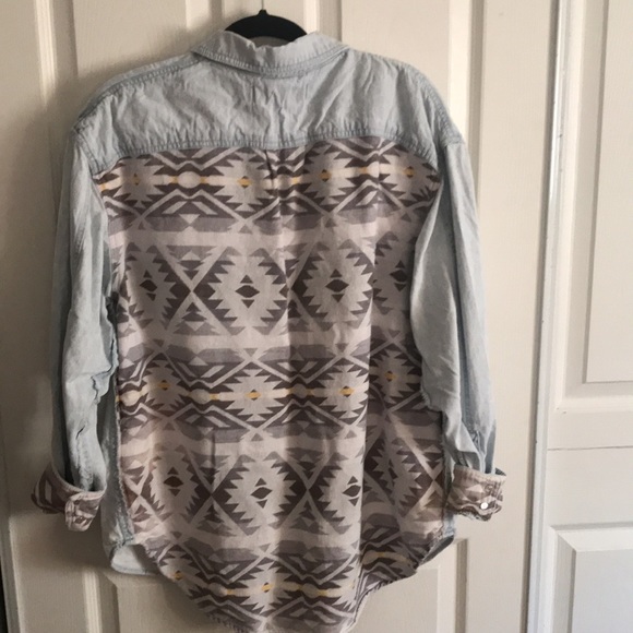 WE THE FREE blue Jean button up - Picture 4 of 5